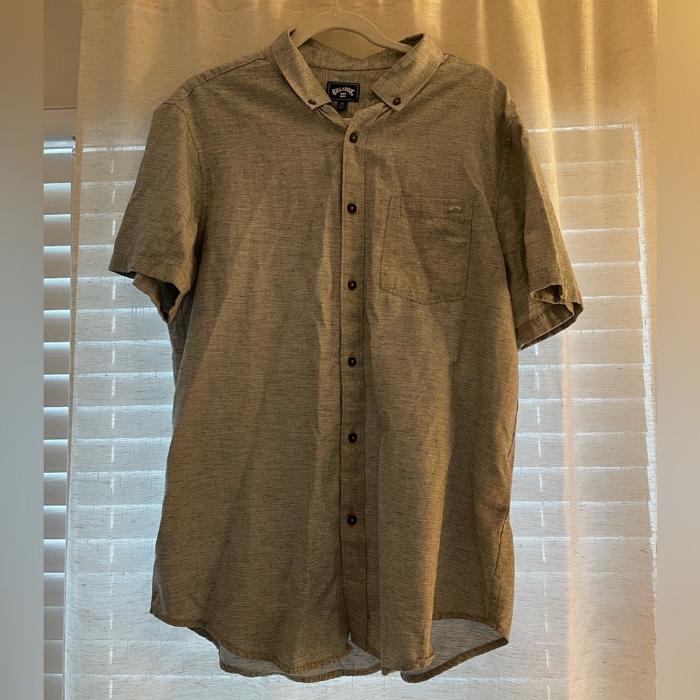 Billabong men’s button up shirt size large